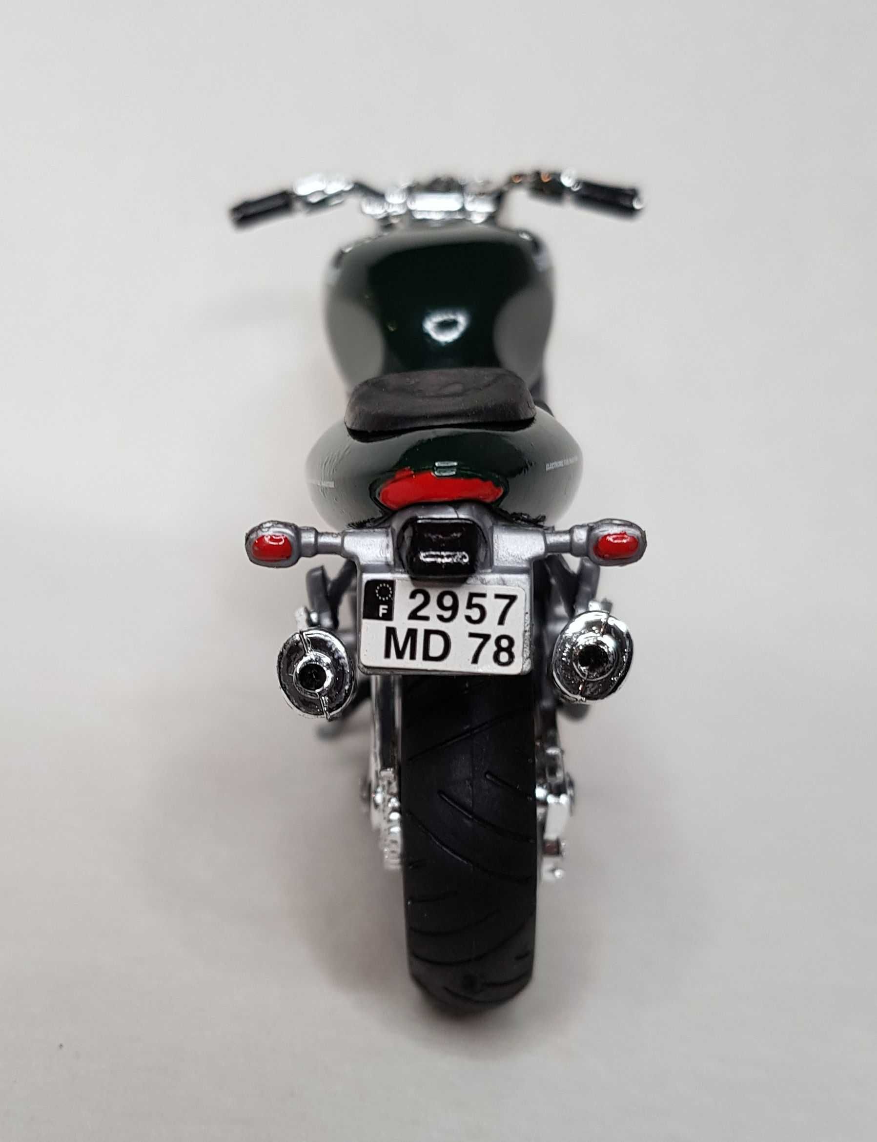 SUZUKI 1000 Street Bike (miniatura)