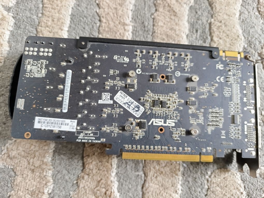 Karta graficzna ASUS GeForce GTX 560 DirectCU II 1GB GDDR5