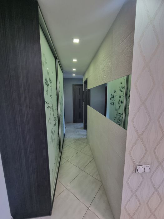 Шикарна 3к з ремонтом та  видом на Дніпро, Сонячна набережна.  ТОРГ!