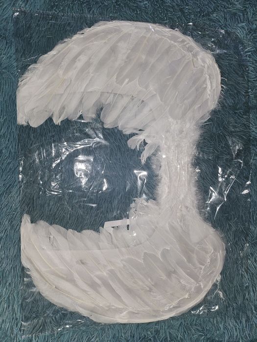 Крылья ангела с перьев.