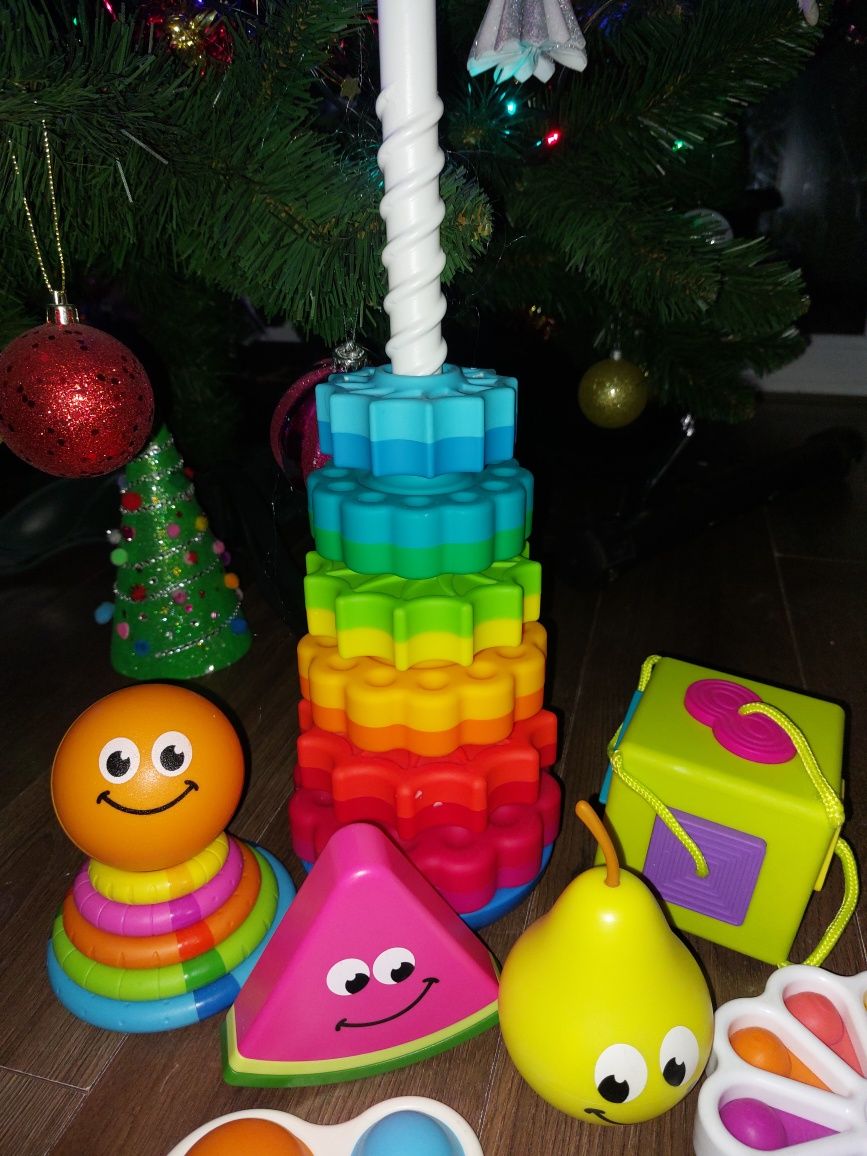 Fat brain toys duży zestaw zabawek zakręcona wieża sorter owoce