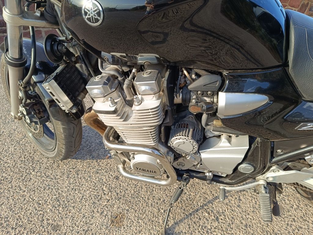 Yamaha xjr 1300 como nova