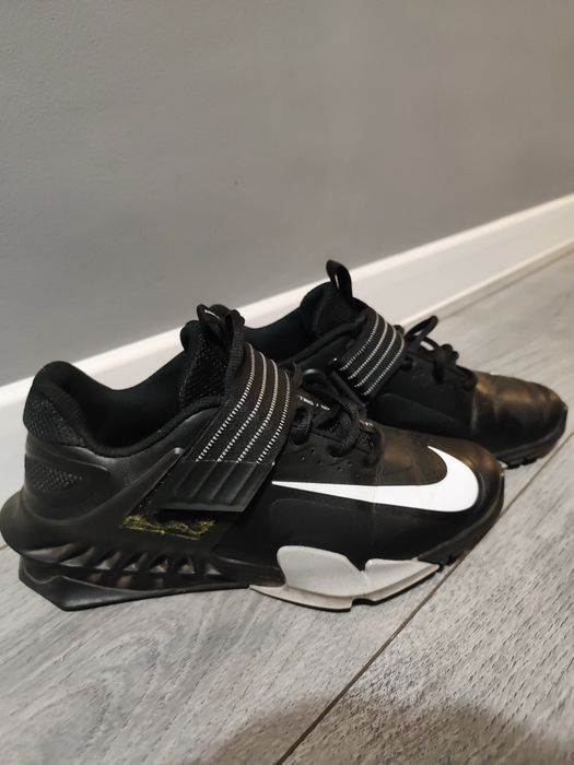 Кросівки Nike в хорошому стані.