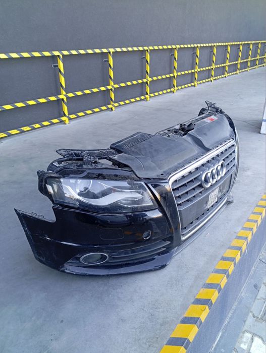 Передня частина Audi A4 B8 у зборі капот фари бампер ксенон