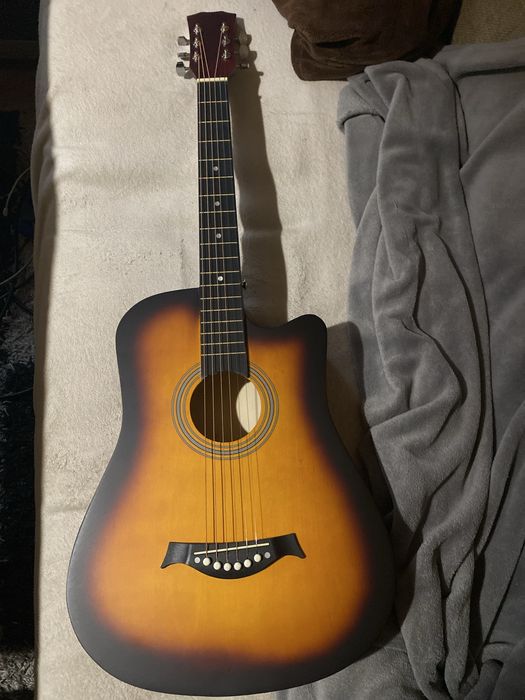 Гітара шестиструнна акустична