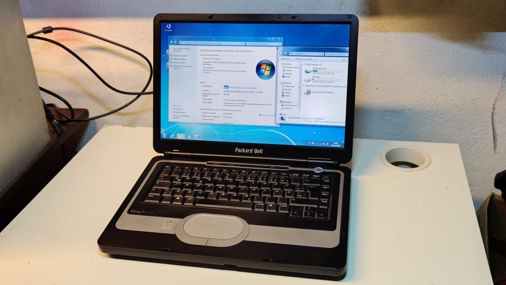 Laptop Packard Bell EasyNote (Windows 7)