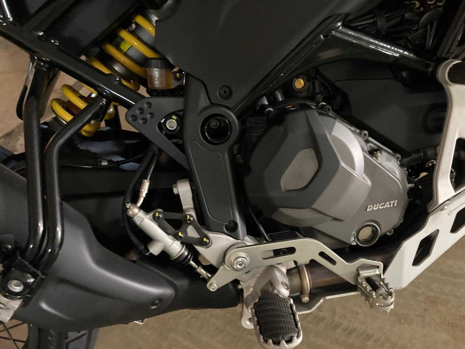 Ducati Desert X RR22