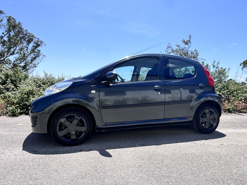 PEUGEOT 107 1.0 gasolina 2008 com 75 mil km Nacional garantia 18 meses