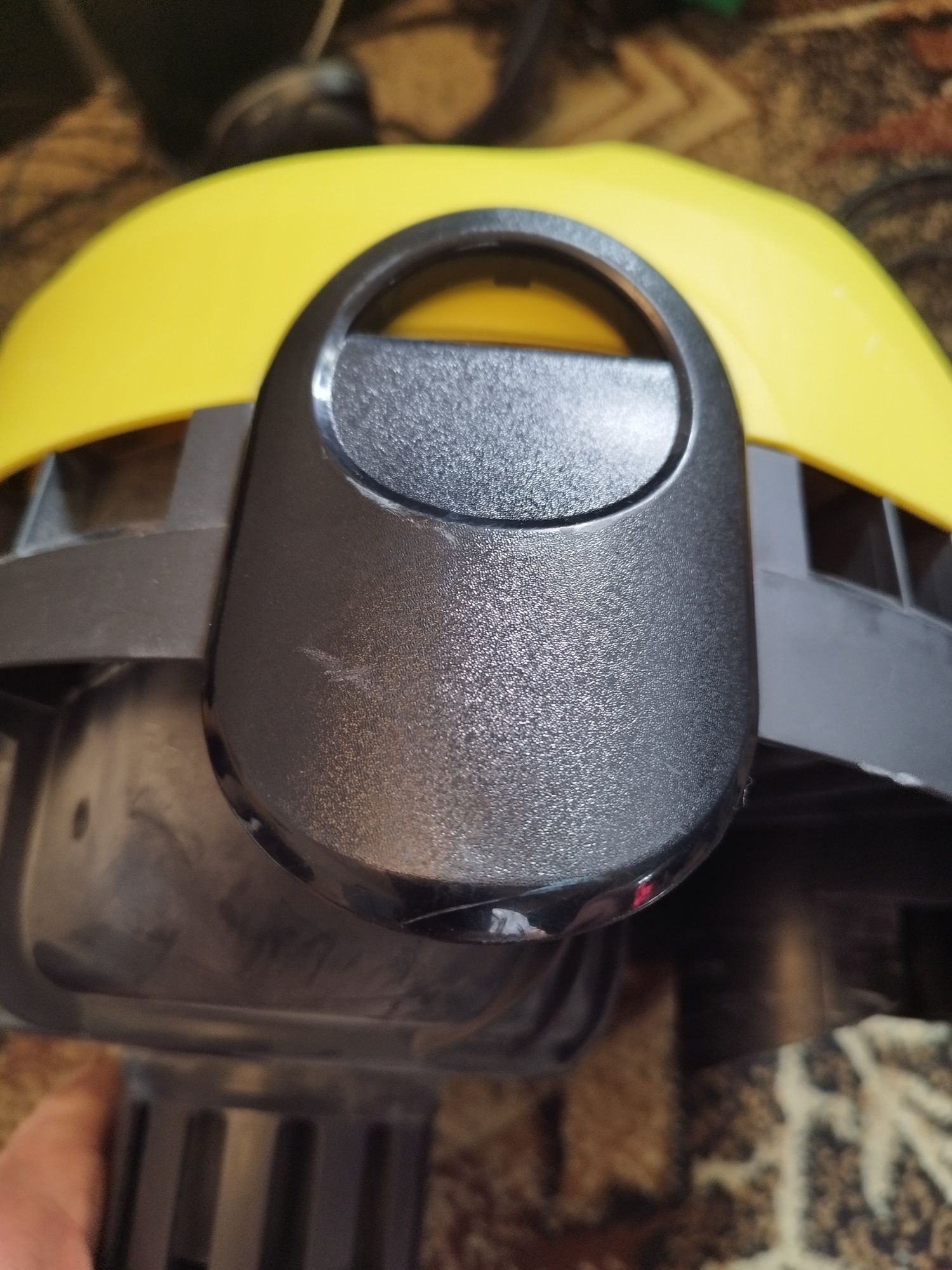 Wybrakowany odkurzacz Karcher WD2