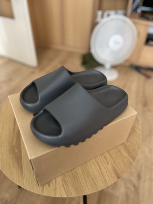Yeezy slide granite 42