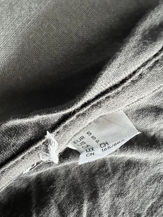 koszulka z dekoltem w serek