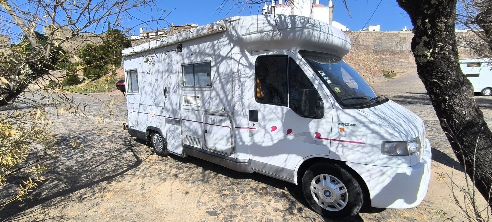 Autocaravana perfilada Fiat 2.5 TDI cat