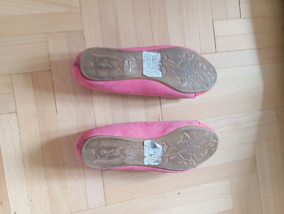 Balerinki zamszowe różowe.