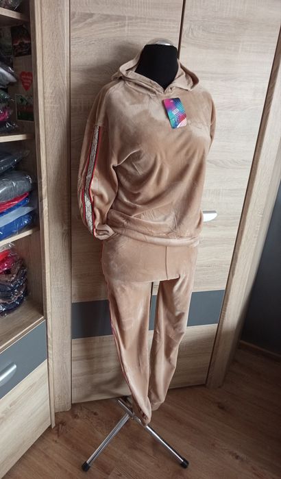 Dres welurowy komplet kolory rozmiary