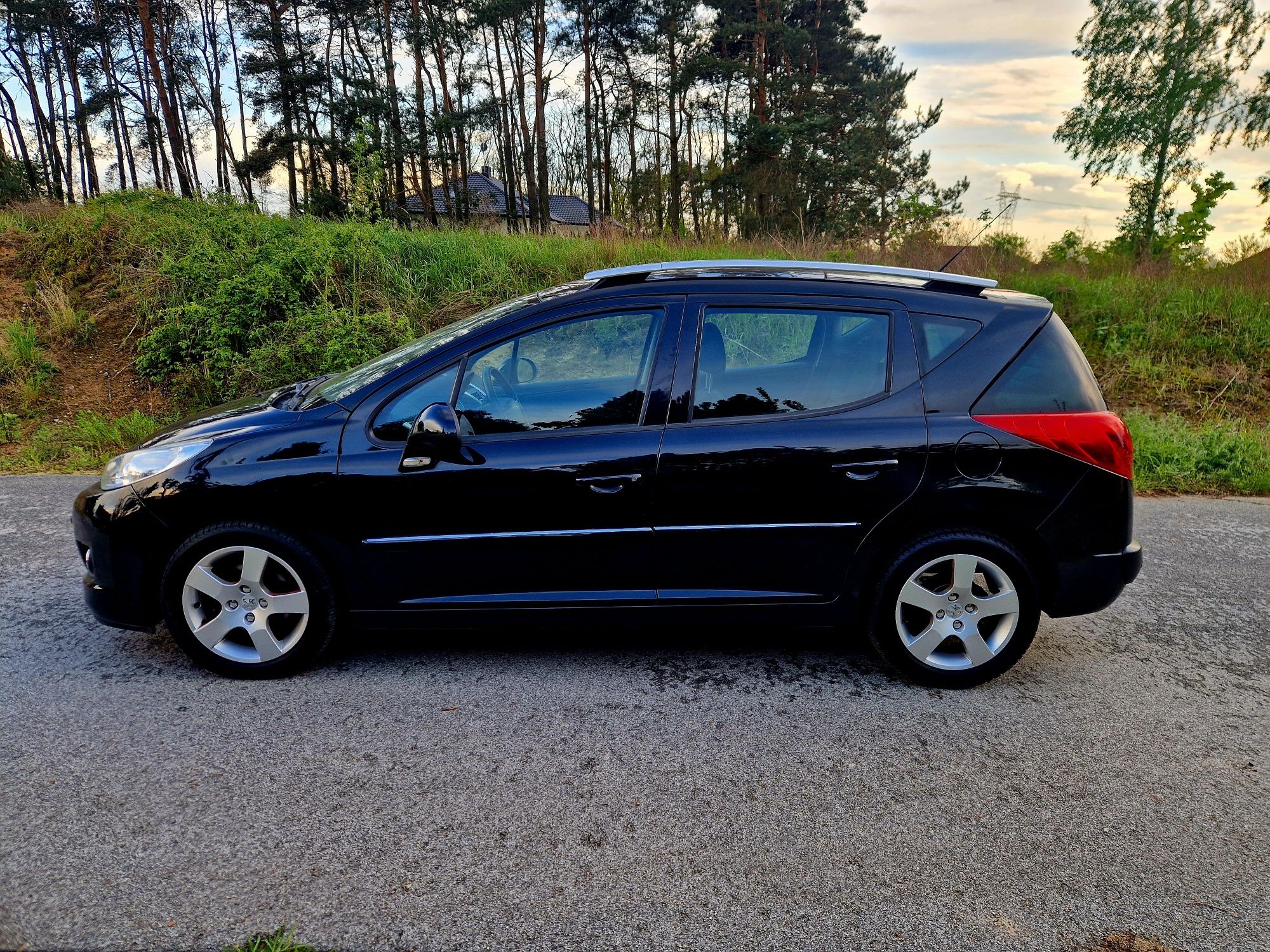 Peugeot 207 SW klima Alu opłacony 2011 rok