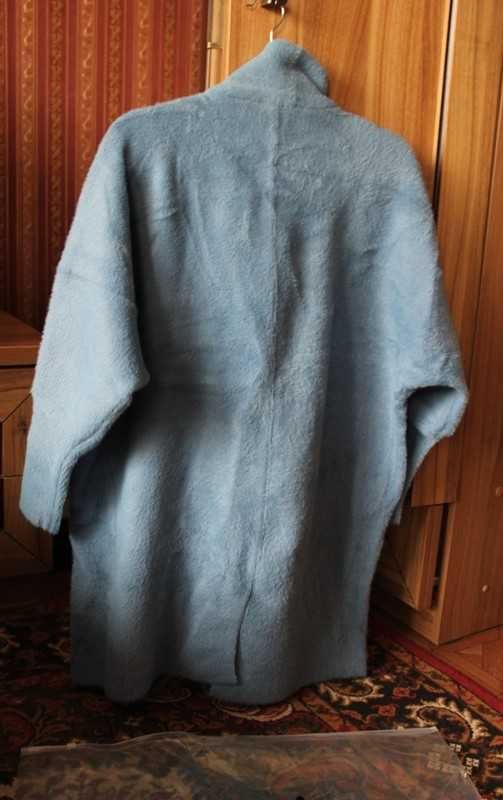 Nowy, śliczny płaszcz z wełny alpaki - rozmiar uniwersalny
