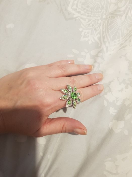 Piękny pierścionek Colibra