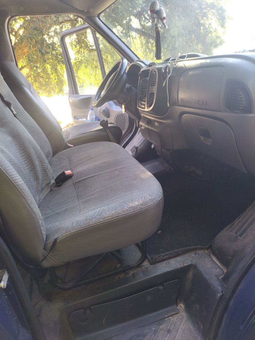 Ford Transit de 9 lugares