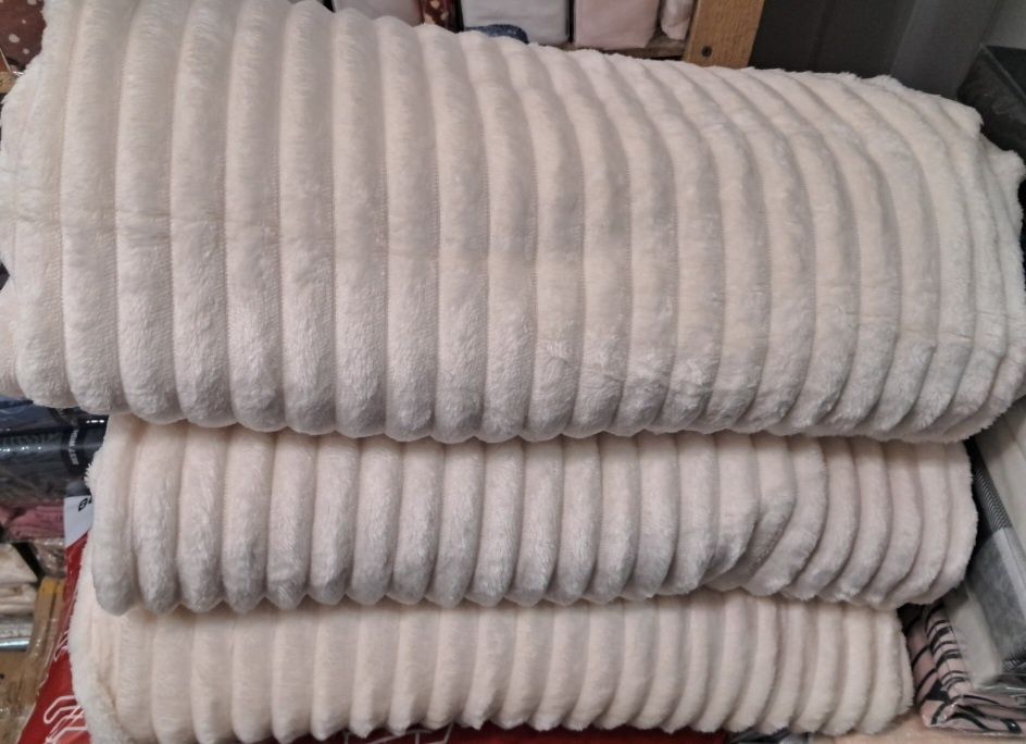 Пледи шарпей,1,5сп,та євро розмір