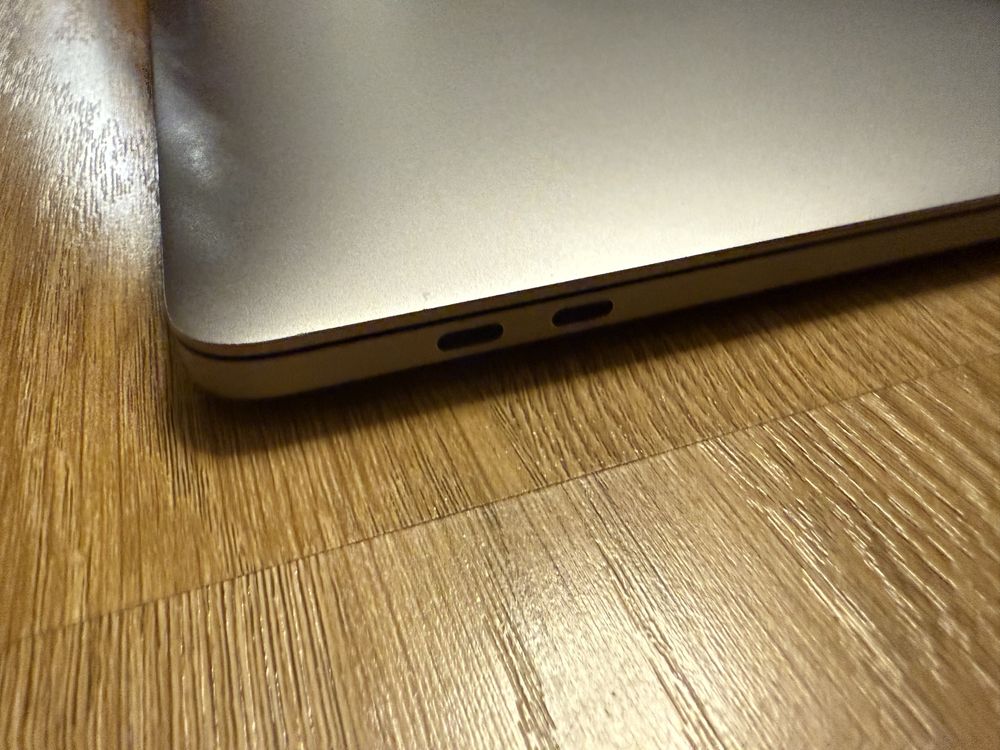 Ноутбук Apple MacBook Pro 2019, діагональ 13,3 (модель A1989)