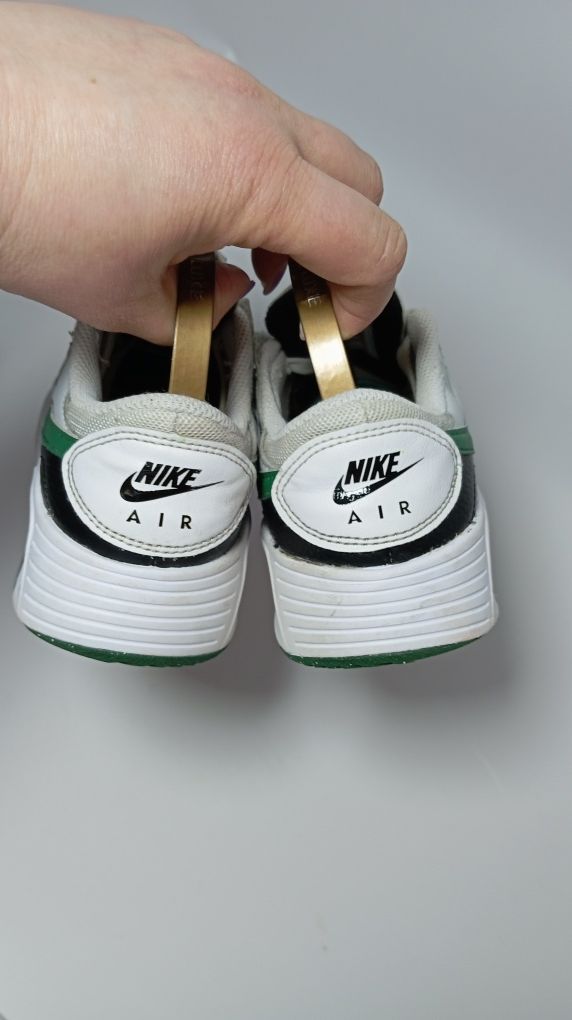 Продам кросівки Nike