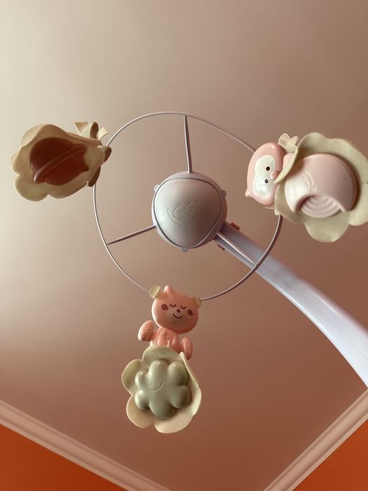 Музичний мобіль Infantino 3 в 1 з проектором Рожевий