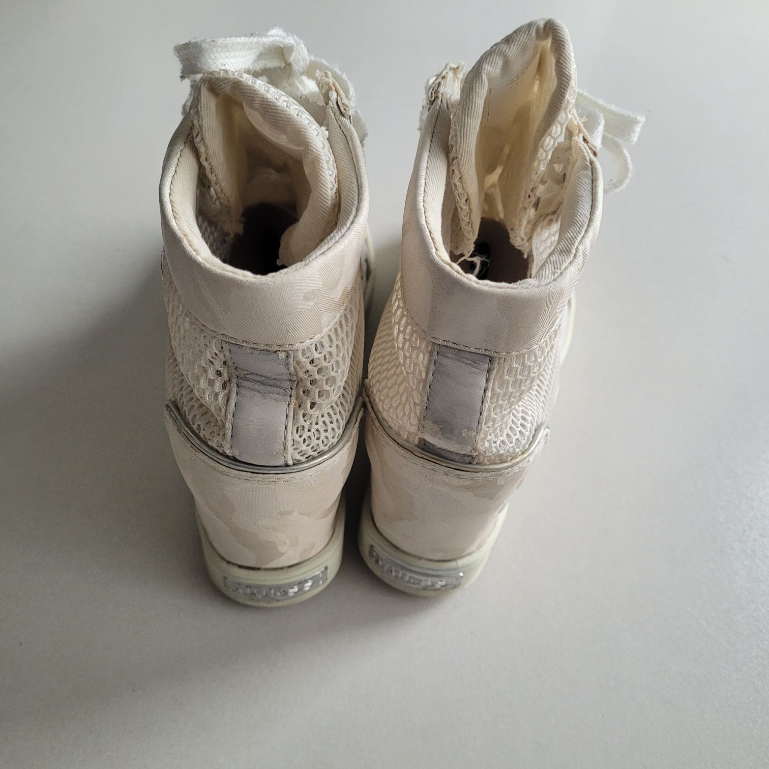 Guess FIORE Botki Sneakersy koturn