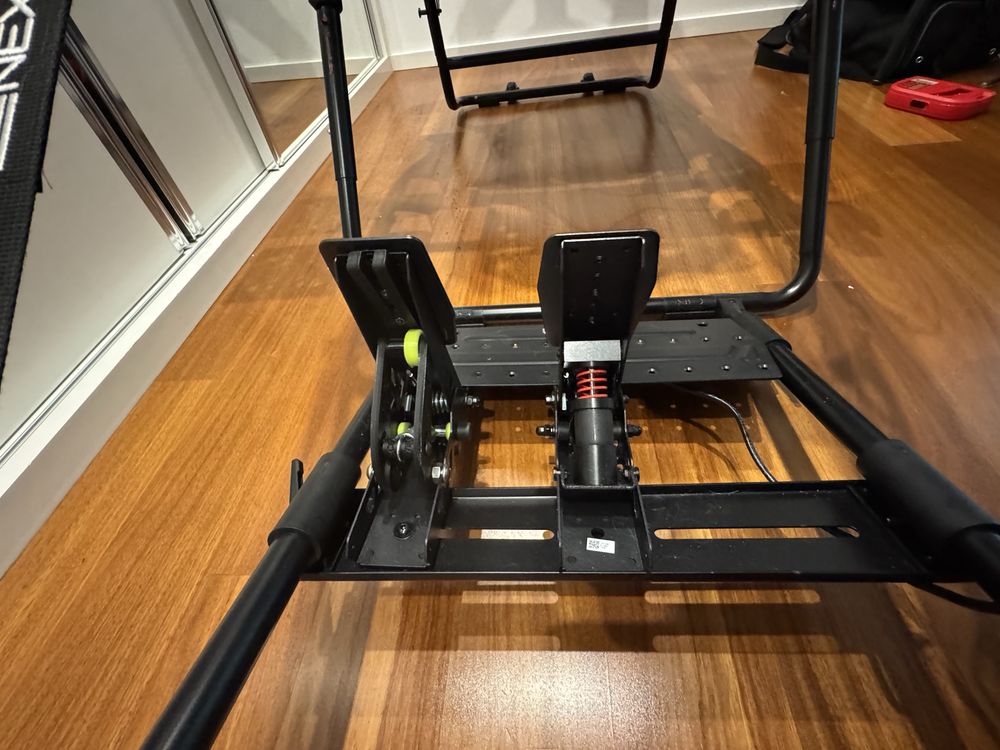 Vendo Simulador Cockpit Next Level Racing GTLite Pro + Bundle Moza R5