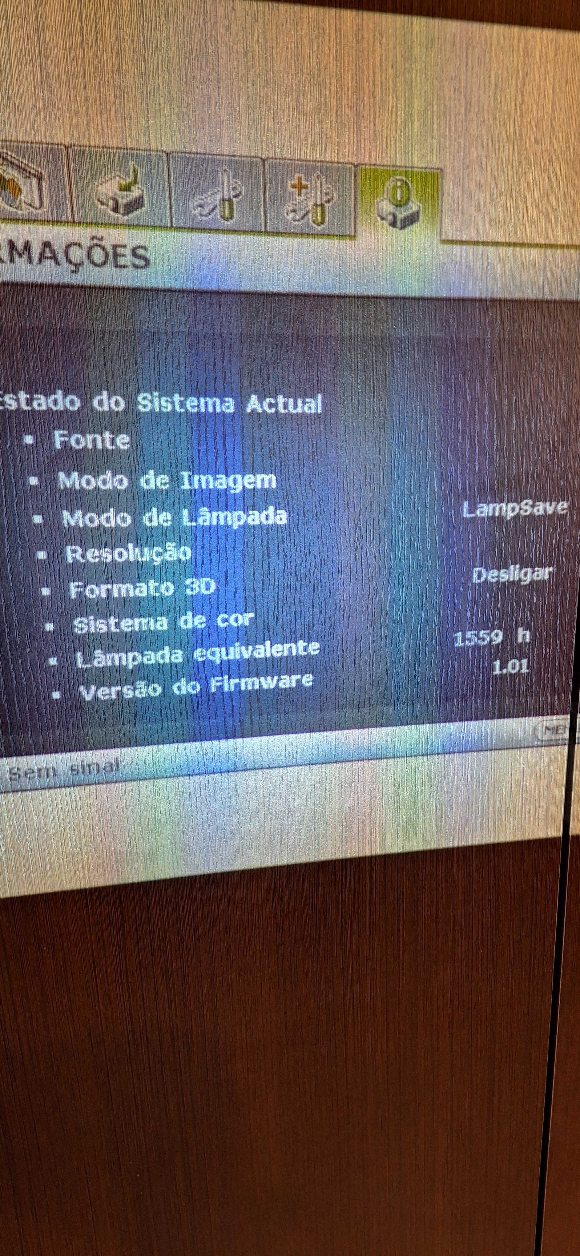 Projetor BENQ MS521 com Tela Suspensão Manual NAPOFIX 240X240