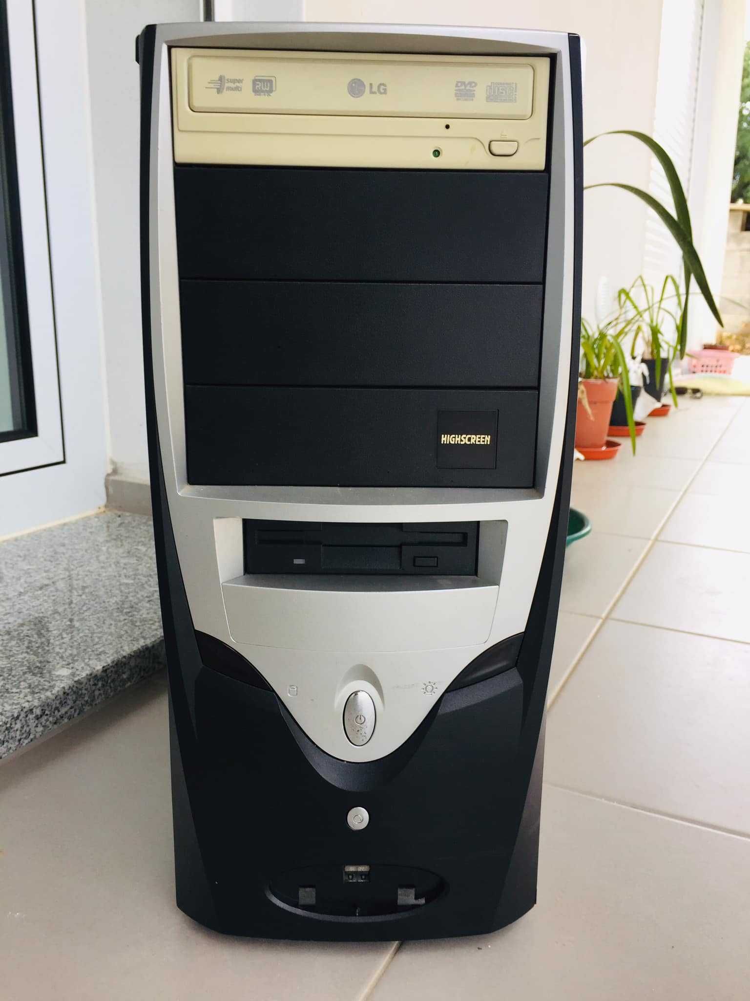 Torre PC Pentium IV