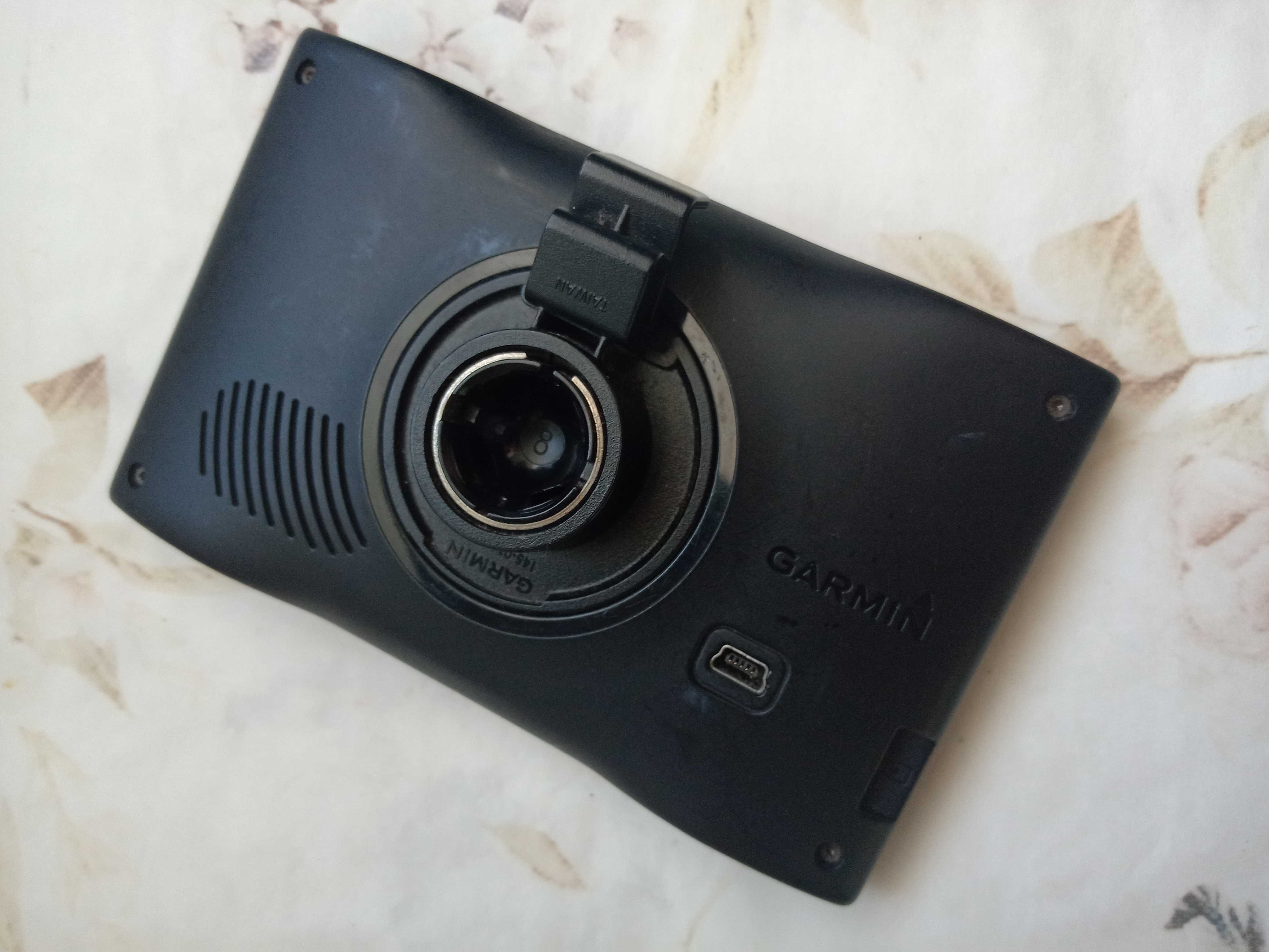 Nawigacja samochodowa Garmin Nüvi 42 Sprawna! Zestaw z ładowarką sam.