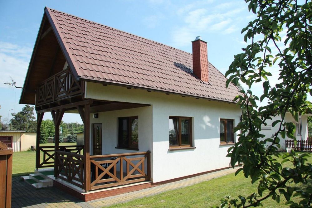 Wynajme piekny dom piętrowy.