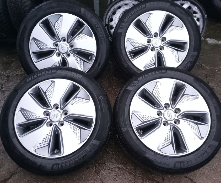 Koła Aluminiowe 5x114,3, R17,ET50,7j Hyundai Kona Electric 215/55/17