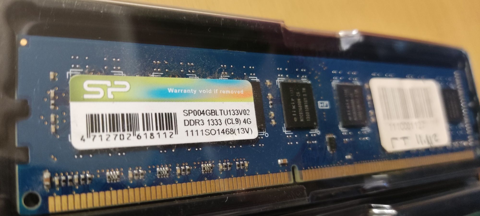 DDR 3 1333 2 и 4 гига цена за две