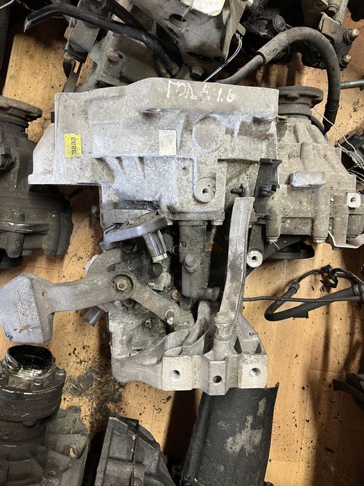 КПП  коробка LHW 1.6 tdi VW Golf 6 Caddy Passat Jetta Octavia