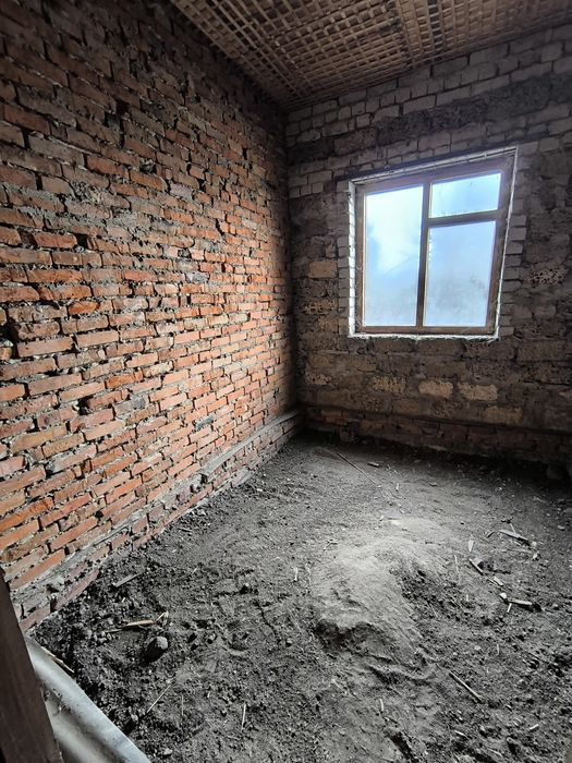 Продам будинок у Люботині