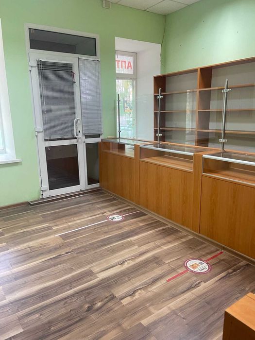 Продам фасадное помещение в р-не Нового рынка.