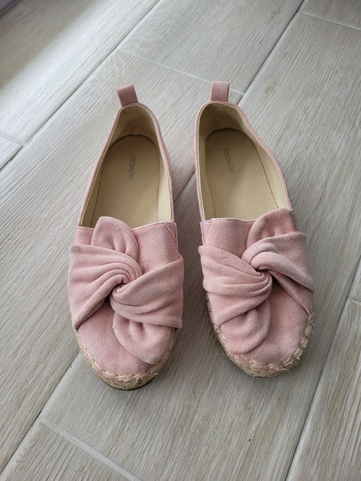 Espdaryle pudrowy róż z kokardą niska podeszwa DeeZee 37 23,8cm