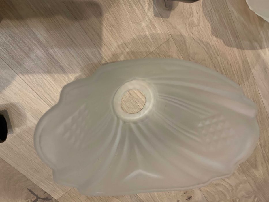 люстра на три лампочки