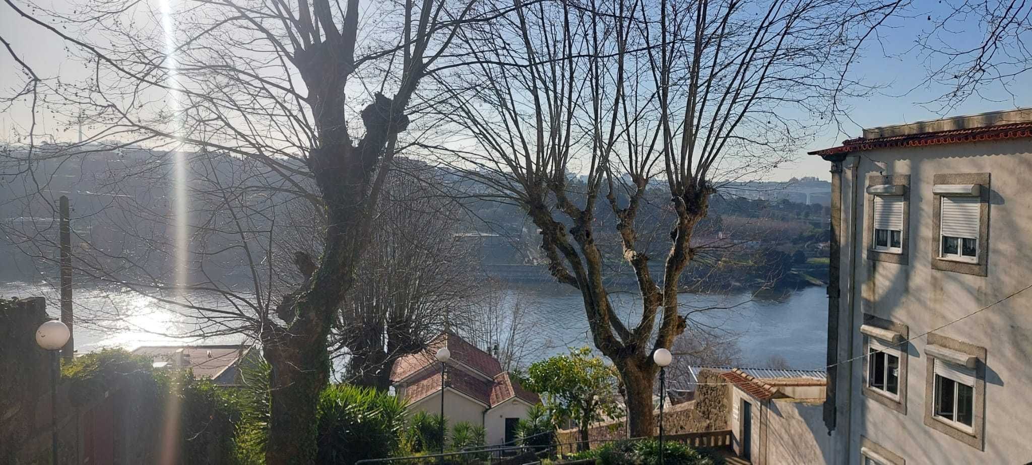 Quarto em Valbom/Freixo | Pet Friendly | Perto do Rio Douro