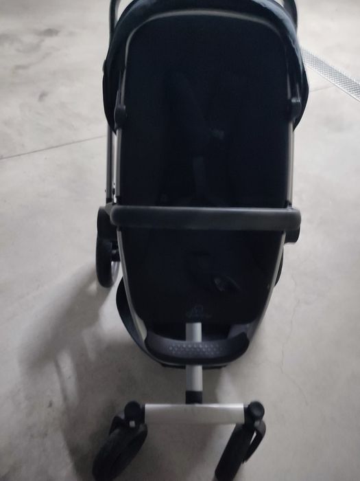 Carrinho de passeio quinny