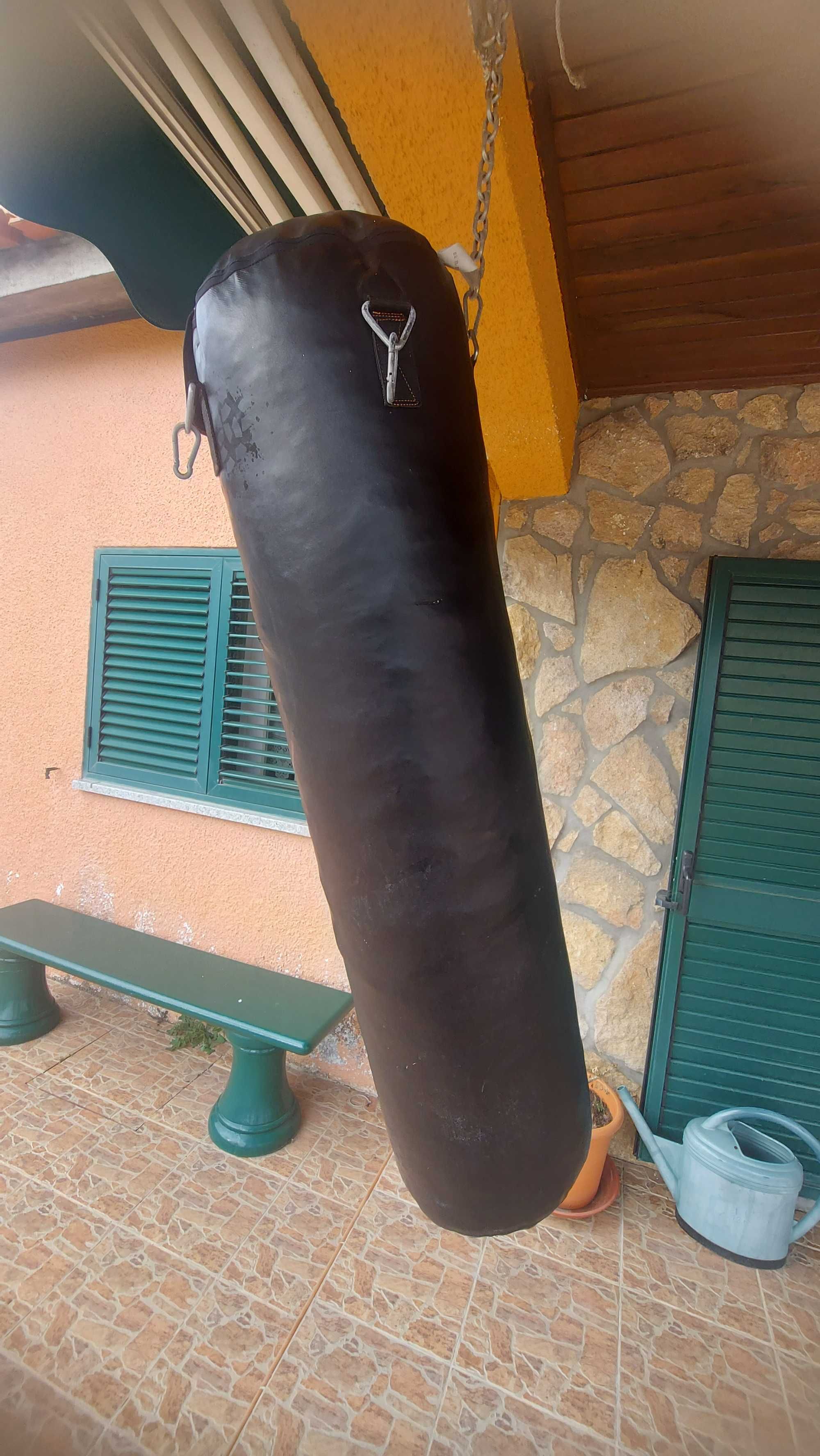 Saco de Boxe 32kg - 120cm (Com suporte de parede Incluído)