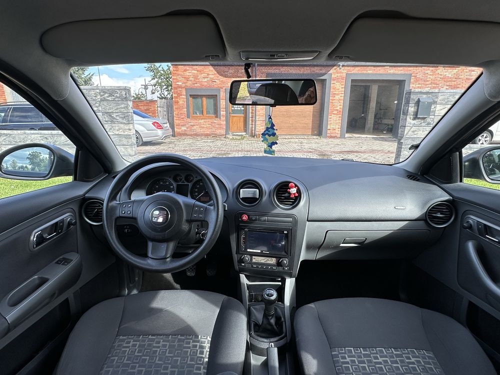 Seat Ibiza 1.6 MPI, klimatyzacja, 4 drzwi