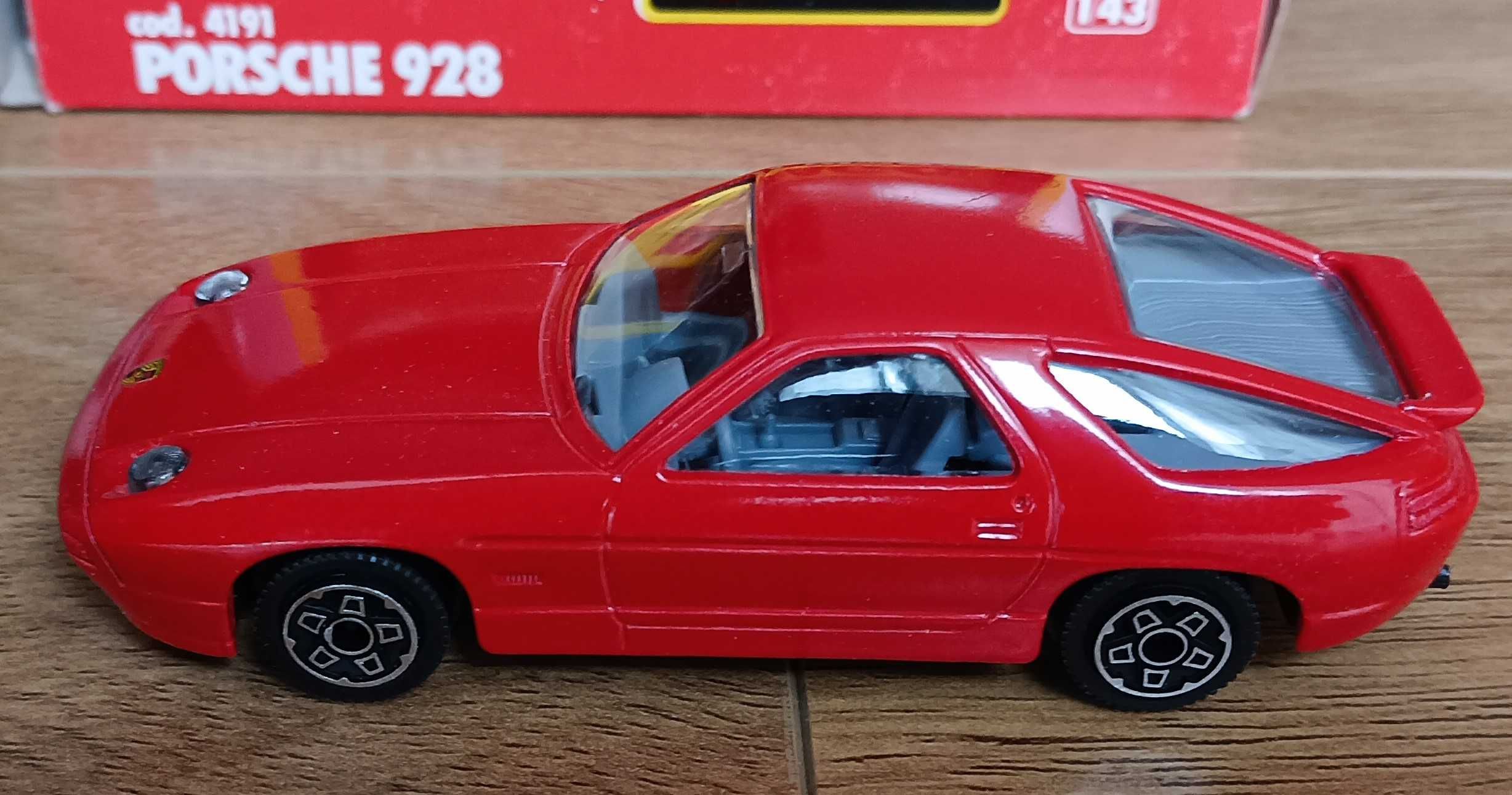 Porsche 928 1/43 Burago