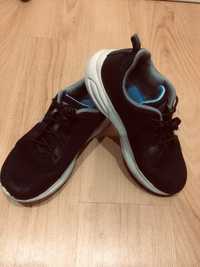 Tenis skechers pretos n 33