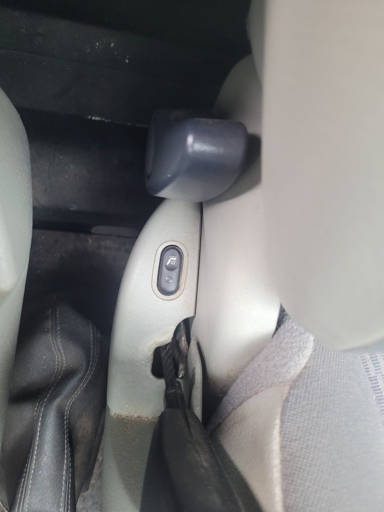 Vivaro A trafic II primastar wszystkie części JL9 ćwiartka drzwi prawe