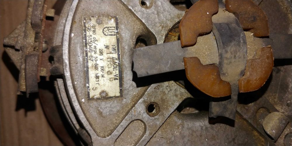 Продам электродвигатель от стиральной машины