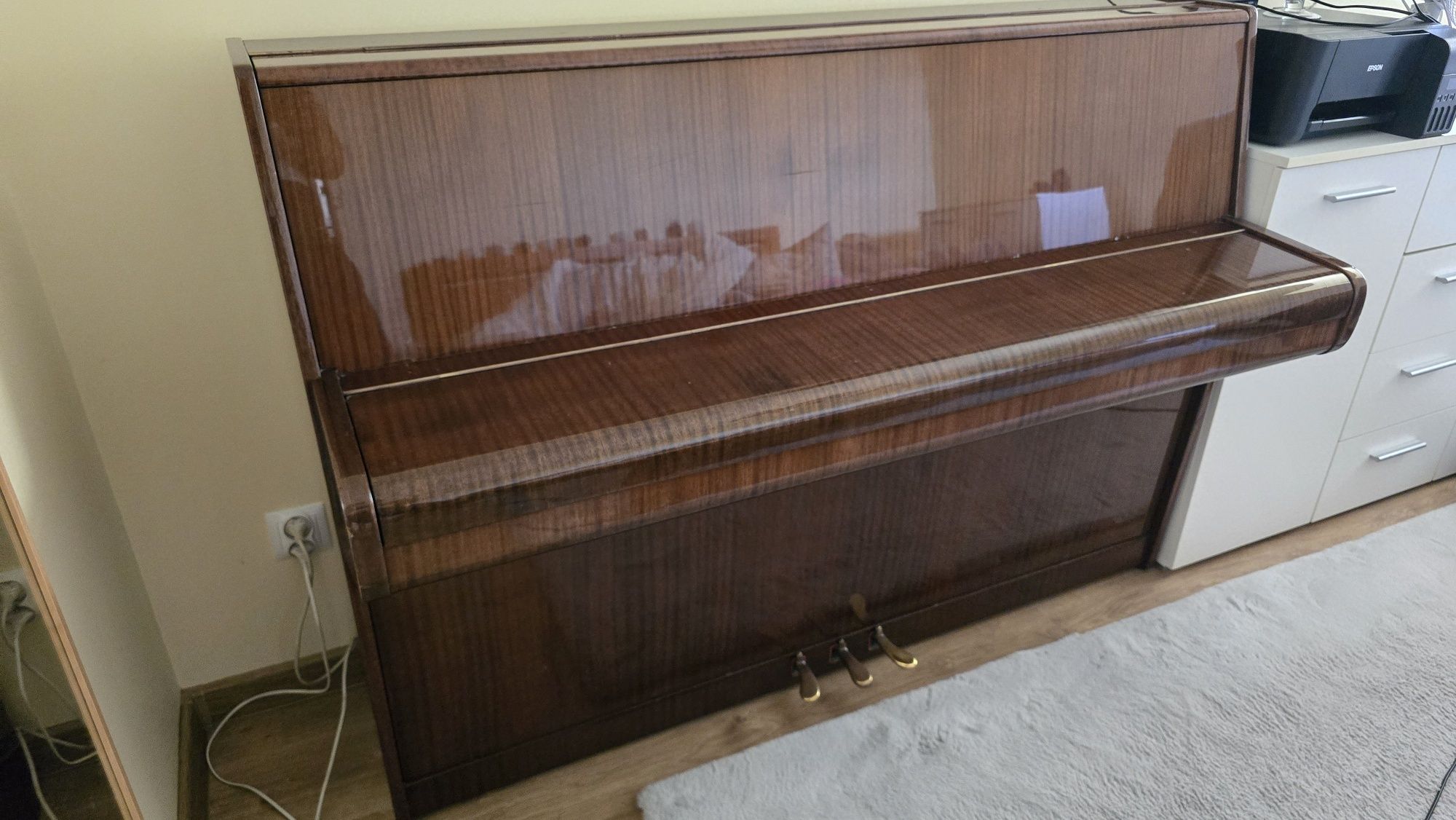 Pianino Calisia stan bardzo dobry