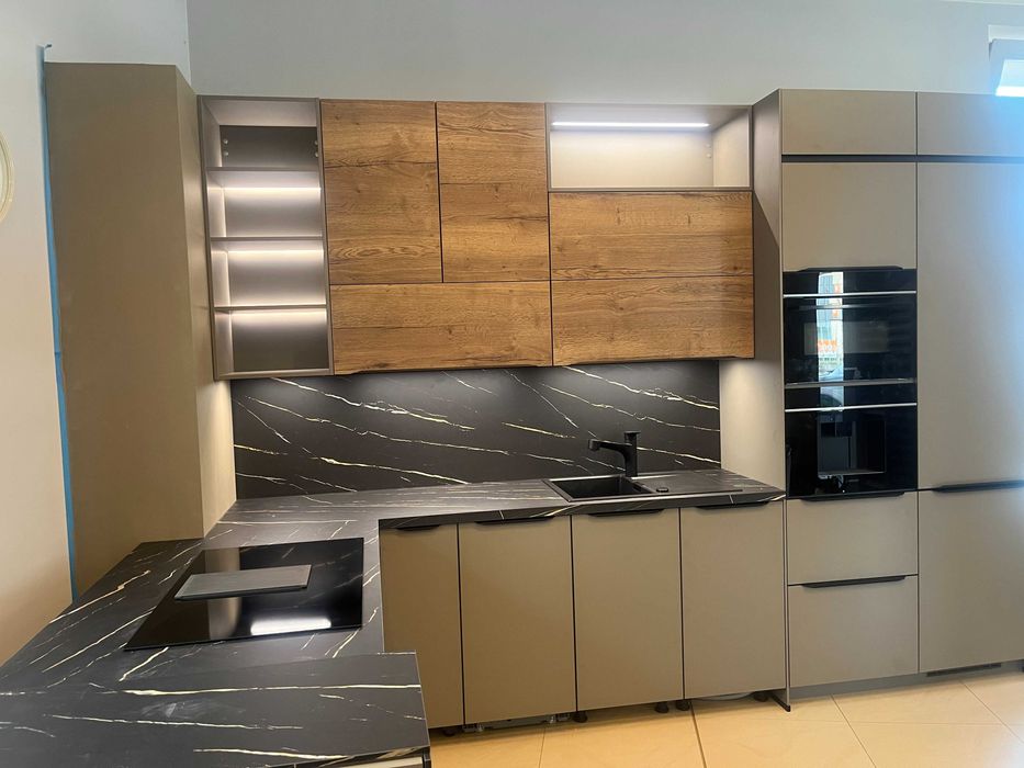 WYPRZEDAŻ niemieckie meble kuchenne NOBILIA z półwyspem