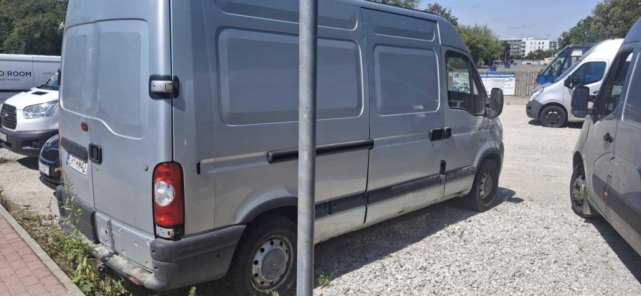 do sprzedania  Opel Mpvano 2004  silnik 2,5 pojemności